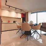 Mercury Elegant By Buena Vista アパート