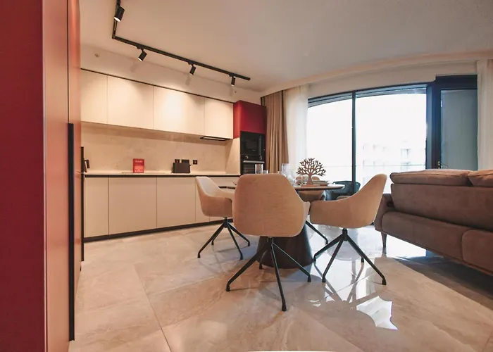 Mercury Elegant By Buena Vista Apartment